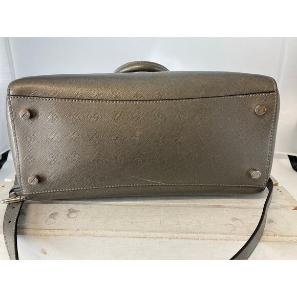 MICHAEL KORS, PUTER METALIC SAFFIANO LEATHER CROSSBODY BAG - Picture 11 of 16